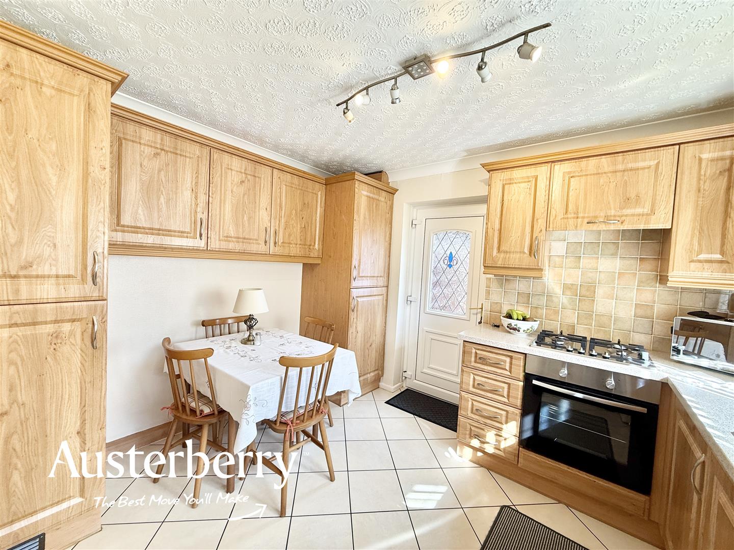 3 bed property in Nutbrook Avenue, Stoke-On-Trent
